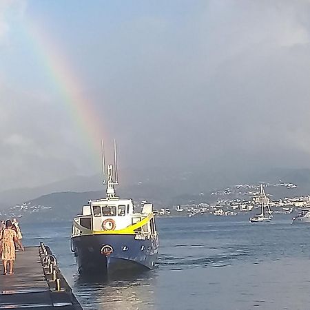 Chambre Chez L Habitant Sur La Plage Les Pieds Dans L Eau, Wifi Quartiers Anse a l'Ane Bagian luar foto